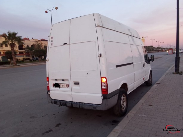 ford-transit-2013-big-0