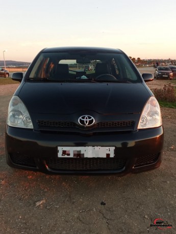 voiture-en-bon-etat-corolla-verso-a-vendre-big-2