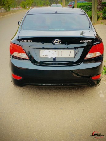 hunday-accent-model-2013-2-eme-main-164000-km-big-0