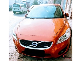 VOLVO C3O R-DESIGN