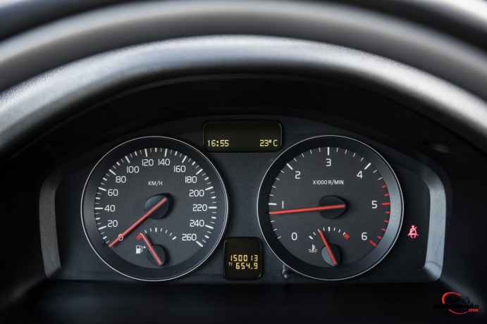 volvo-c3o-r-design-big-3