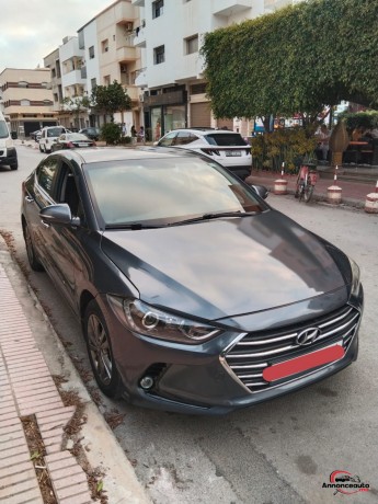 hyundai-elantra-en-tres-bon-etat-big-4