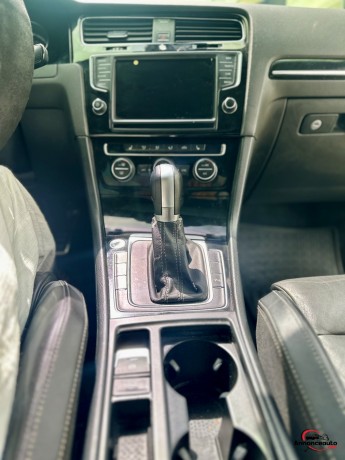 volkswagen-golf-7-r-big-2