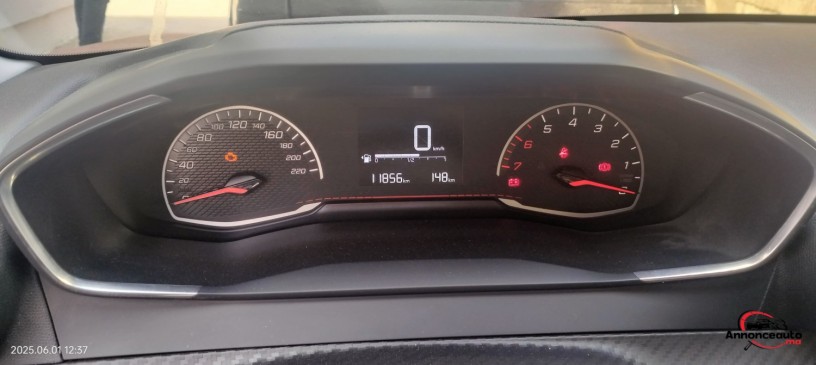 peugeot-208-gasoil-1-ere-main-11850-km-modele-2021-big-0